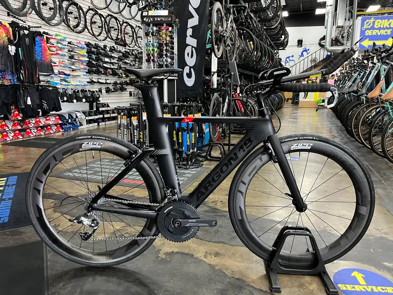 Argon 18 E-117 Tri Sram Force 22 - Zipp 404 Firecrest - Black/Black 1