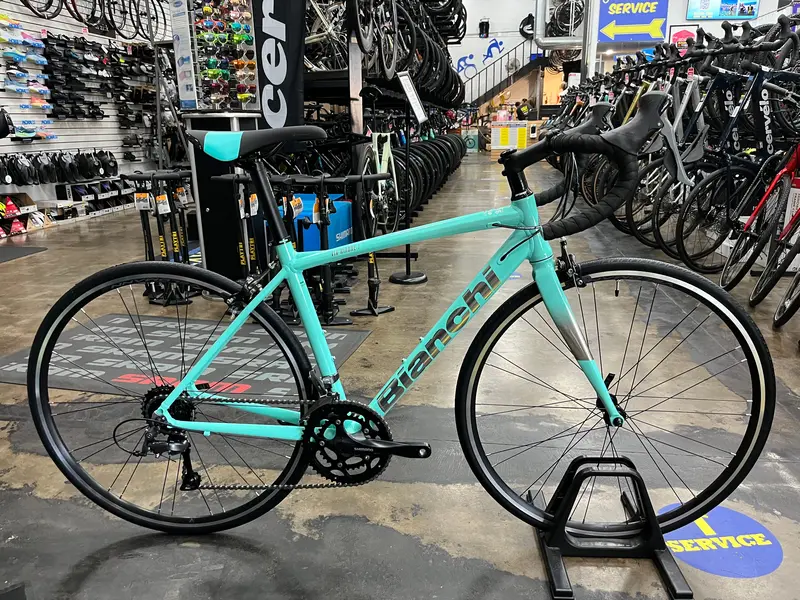 Bianchi Via Nirone 7 Shimano Claris 8-Speed 1