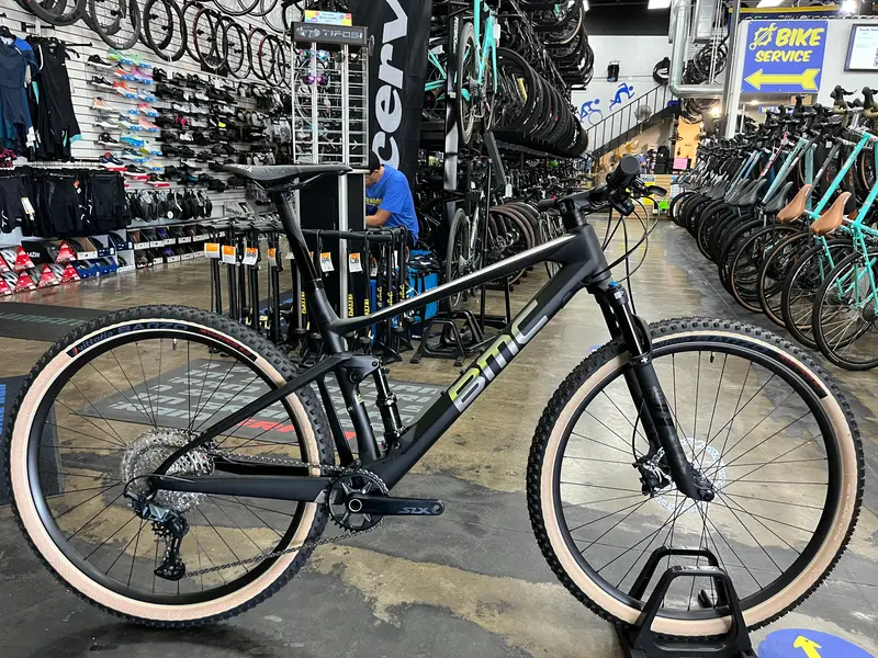 Bmc Fourstroke 01 Three Shimano Slx - Black 2022 1