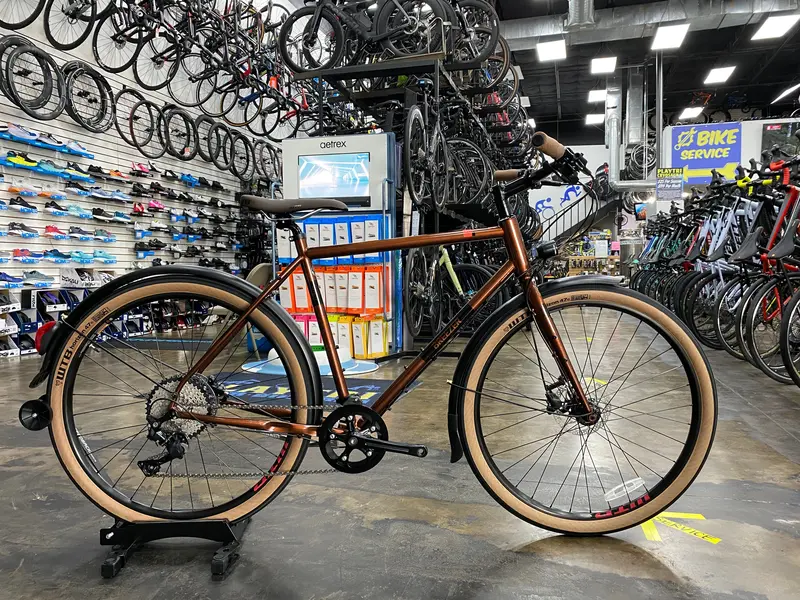 Breezer Bikes Doppler Cafe+ Shimano Deore 10-Speed 1