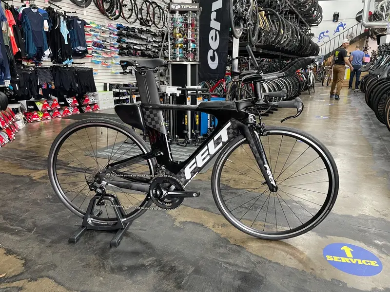 Felt Ia 16 Rim Brake Shimano 105 Black - Demo 1