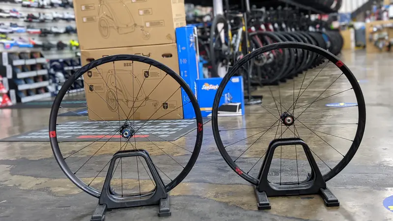 Fulcrum Racing Rapid Red 900 Wheelset 1