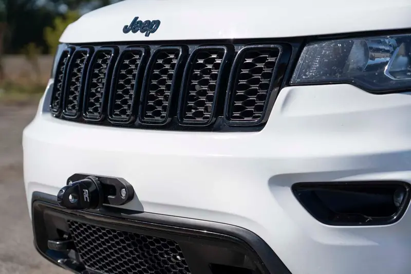 Hidden Winch Mount | Jeep Grand Cherokee Wk2 4Wd (2014-2020) 1