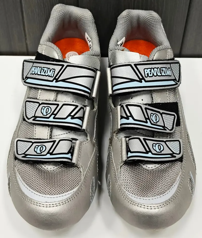 Pearl Izumi Women's Vagabond R3 Road Cycling Shoes - Size 37, Silver/Light Blue 1