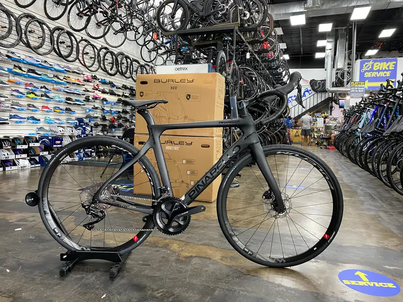 Pinarello Paris Shimano 105 11-Speed - Demo 1
