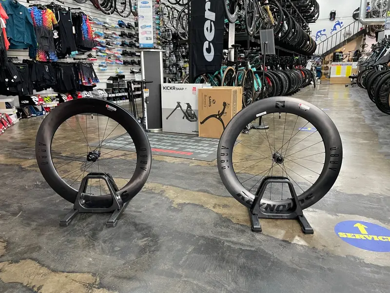 Reynolds Ar80 Disc Carbon Clincher Tubeless Wheelset - Black Vinyl Decal 1