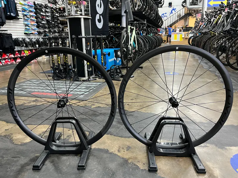 Roval Alpinist Cl Carbon Wheelset - Dt Swiss 350 - Used 1