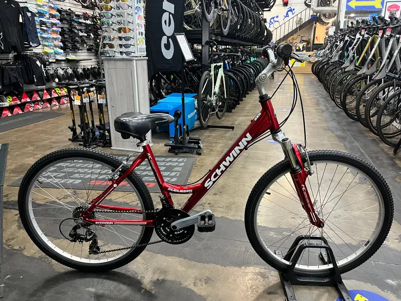 Schwinn Suburban Shimano Tourney - Red Used 1
