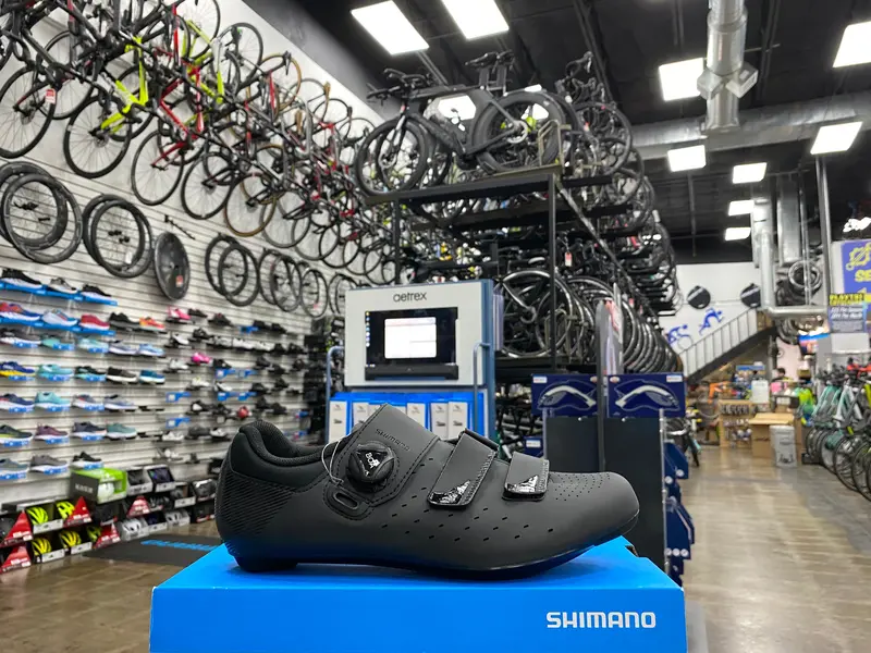 Shimano Men's Rp4 Cycling Shoe 1
