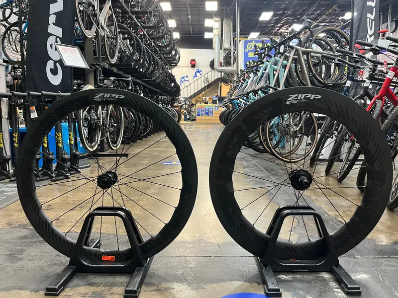 Zipp 454/858 Nsw Disc Carbon Tubeless Hookless Wheelset 1