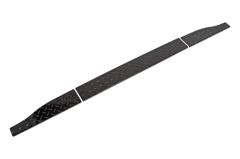 Dee Zee Black-Tread Tailgate Protector – Built-In Step Design For Enhanced Utility 1